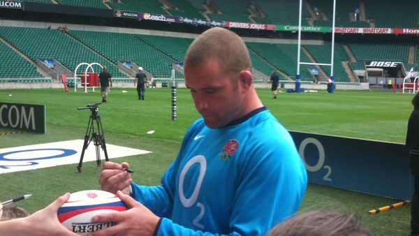 Phil Vickery à l'entraînement avec le XV de la Rose.