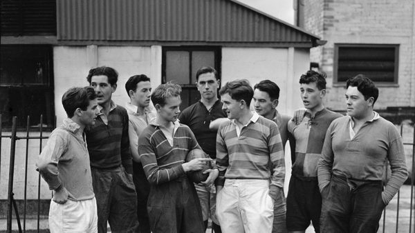 Llandrindod School rugby team against old boys